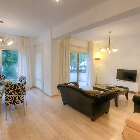 Dasoudi Beachfront Apartment * Limassol
