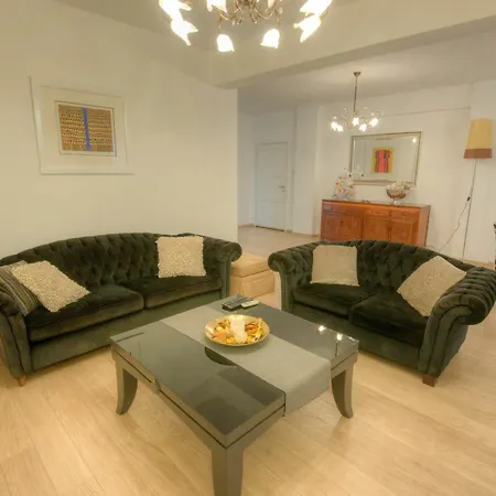 Dasoudi Beachfront Apartment